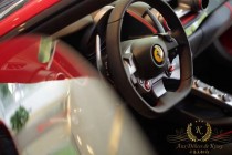 Aux-Delices-De-Kinsy-Ferrari-24