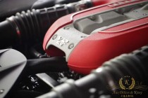 Aux-Delices-De-Kinsy-Ferrari-25