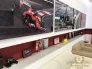 Aux-Delices-De-Kinsy-Ferrari-31