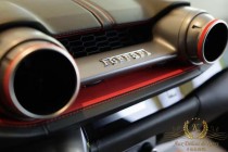 Aux-Delices-De-Kinsy-Ferrari-26